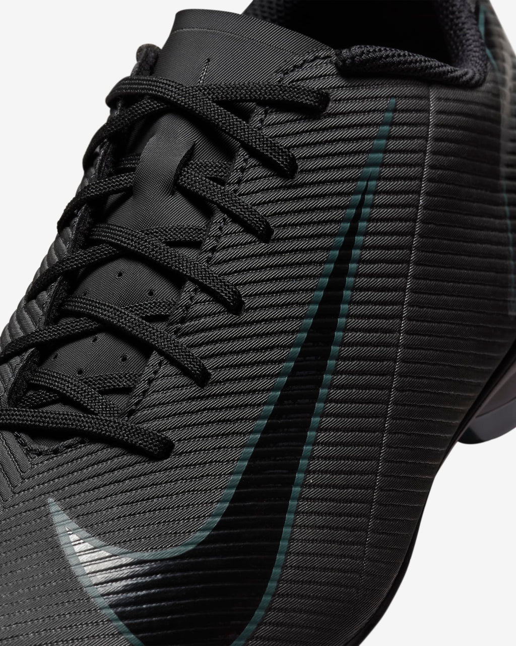 Men's Mercurial Vapor 16 Club MG Low-Top Soccer Cleats