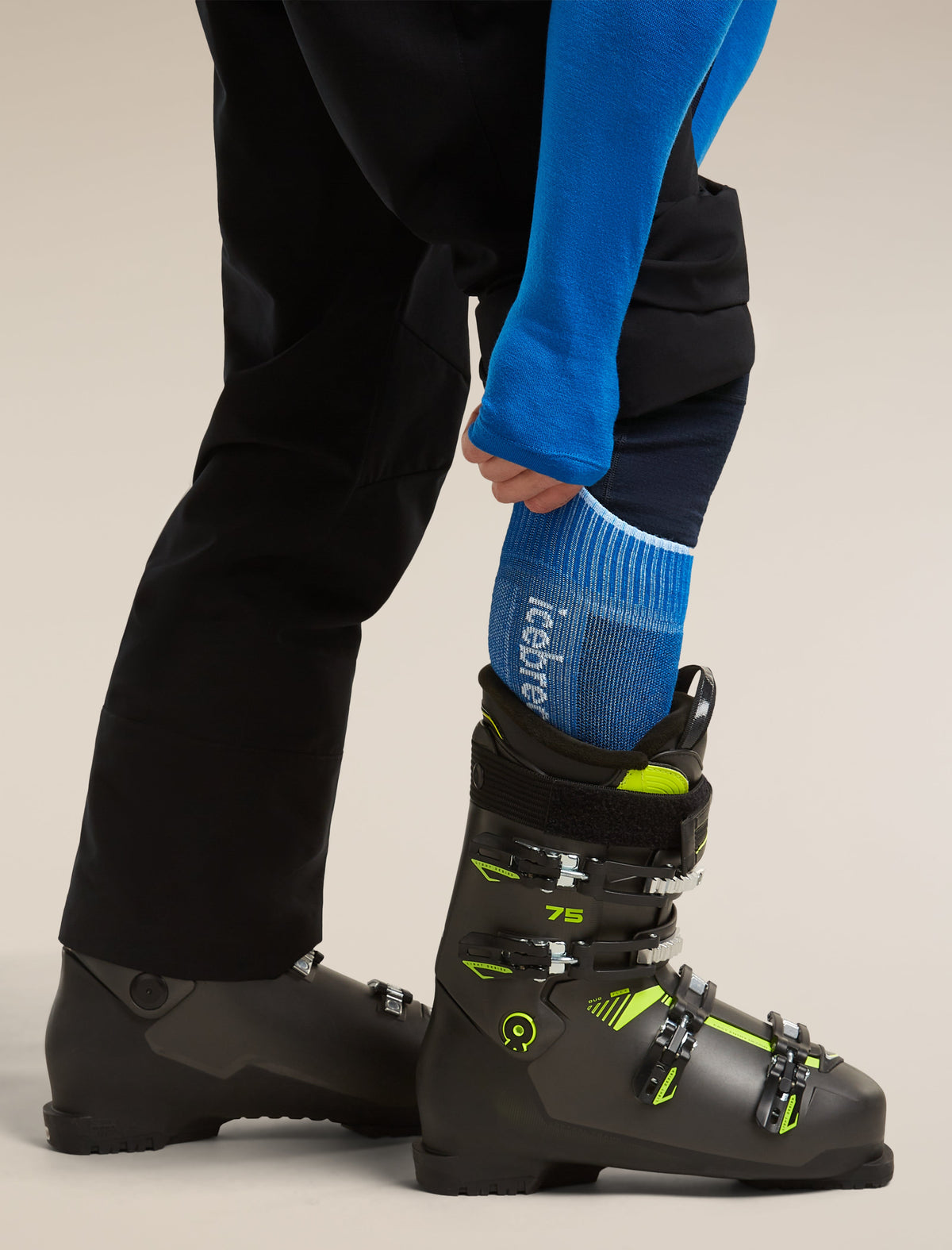 Icebreaker Men's Merino Ski+ Medium Over The Calf Socks - Lazurite/Snow, view 4