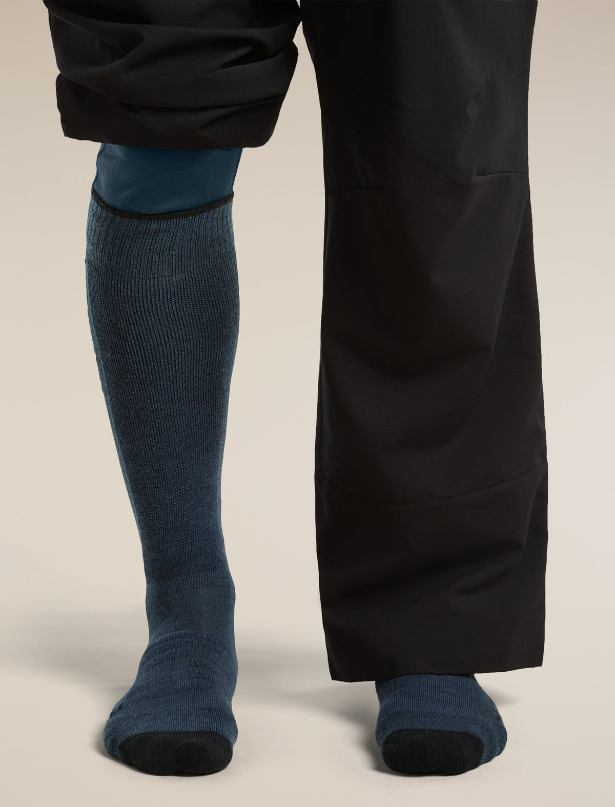 Icebreaker Men's Merino Ski+ Medium Over The Calf Socks - Abyss/Black, view 2