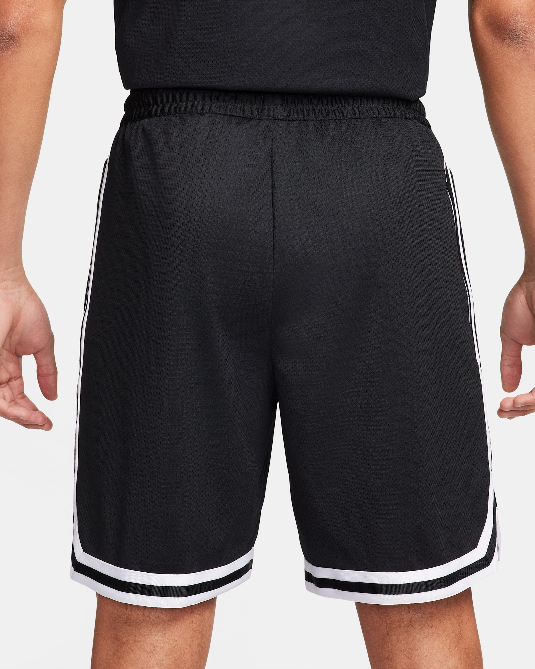 Nike Men's Dri-FIT DNA 8" Solid Basketball Shorts