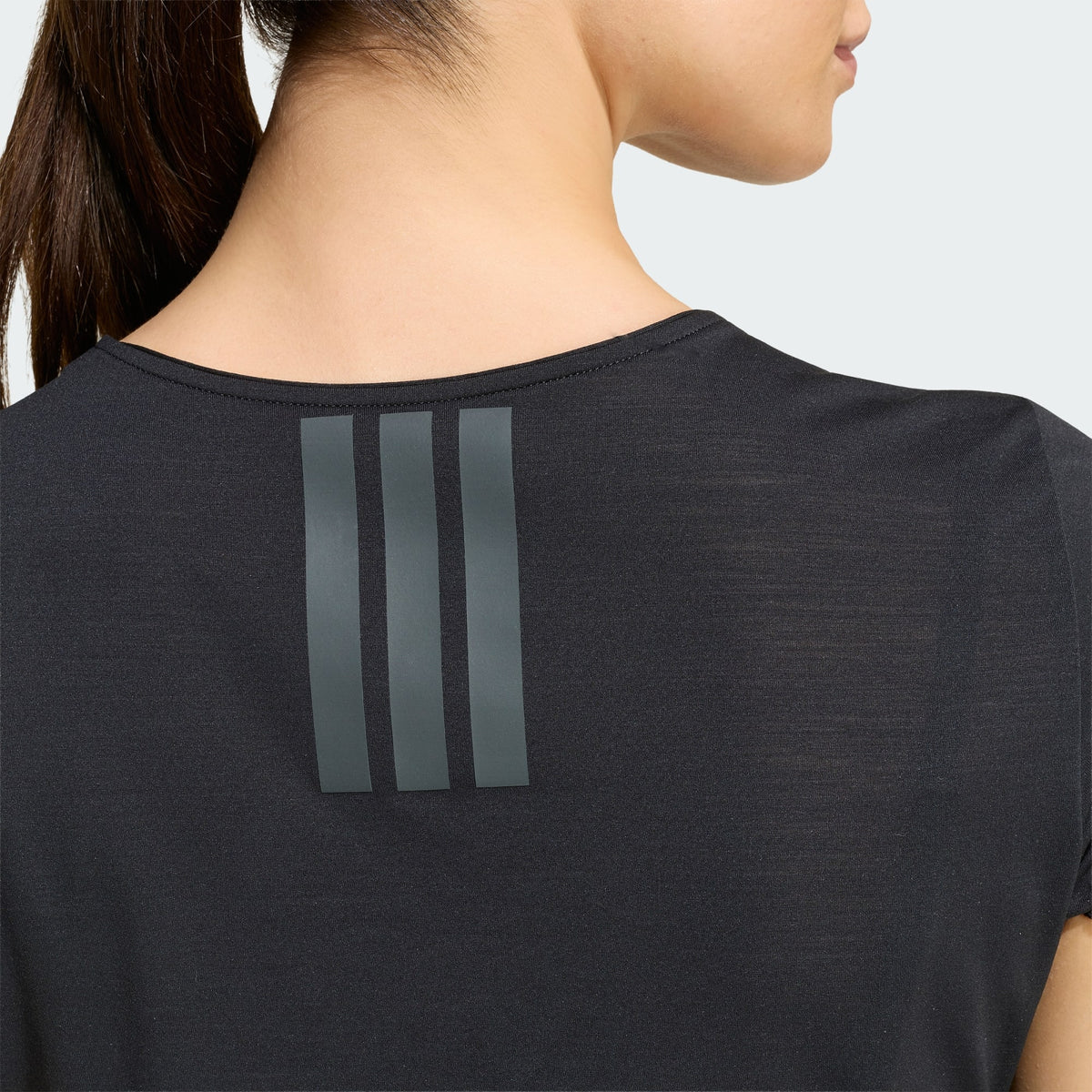 adidas Motion T-Shirt Black - back 3-Stripes detail