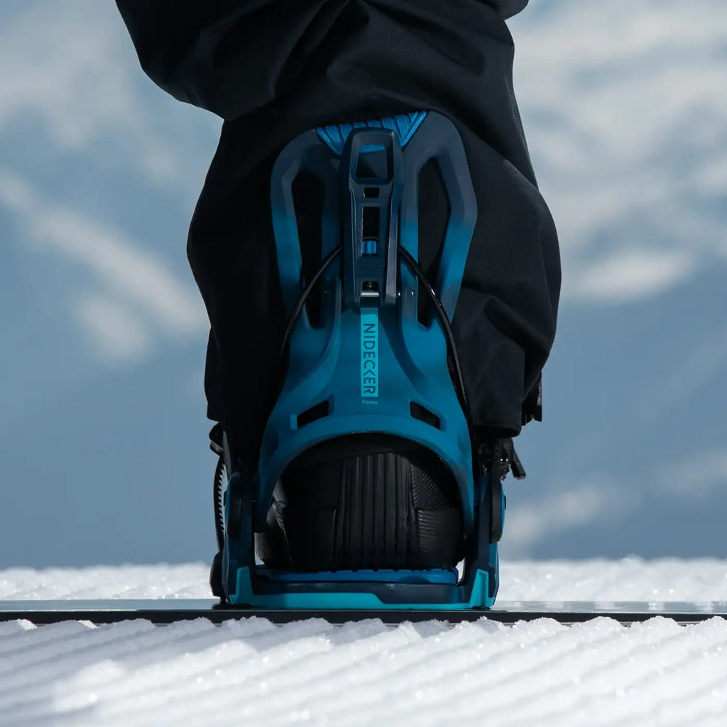 Nidecker Flow Fenix Snowboard Binding - Cyber Blue, detail view