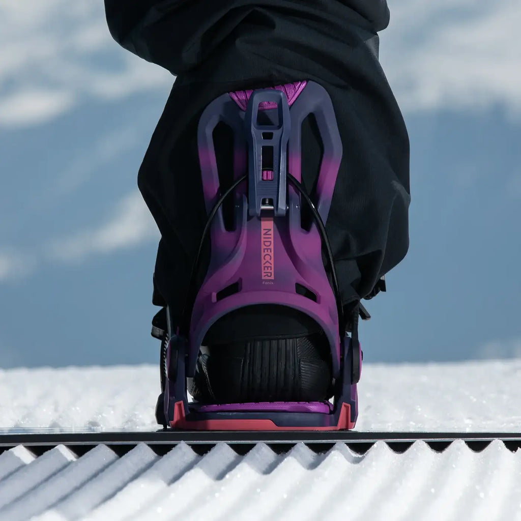 Nidecker Flow Fenix Snowboard Binding - Nightshade, detail view