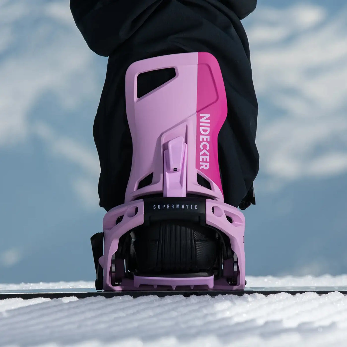 Nidecker Flow Supermatic OG Snowboard Binding - Milkshake, detail view
