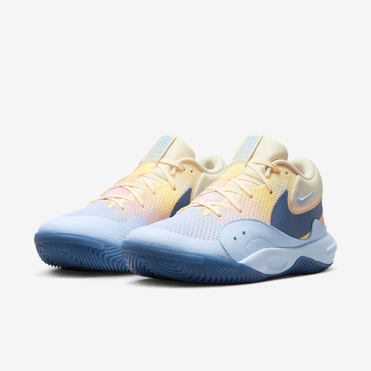Nike Hyperquick SE Volleyball Shoes - Coconut Milk/Hydrogen Blue/Diffused Blue, pair view