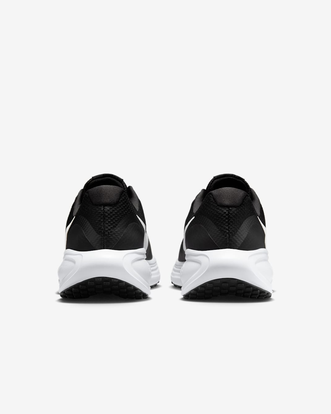 Nike Revolution 8 Wide Men's Road Running Shoes