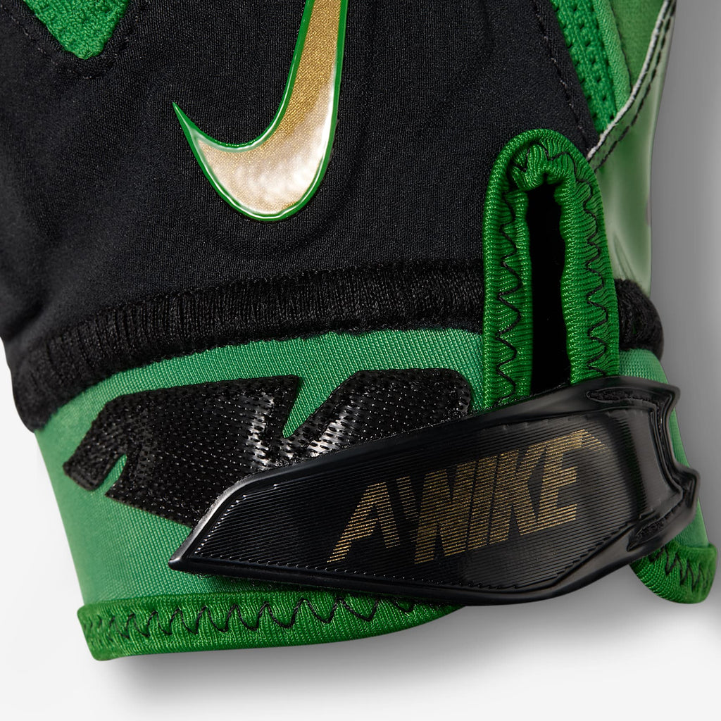 Nike Superbad Energy Football Gloves Black - wrist closure detail