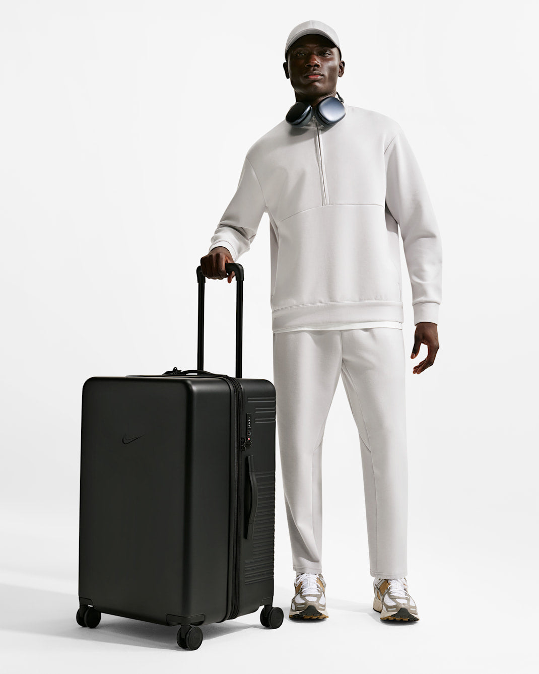 Nike Large Checked Luggage 29" Hardshell (143L)