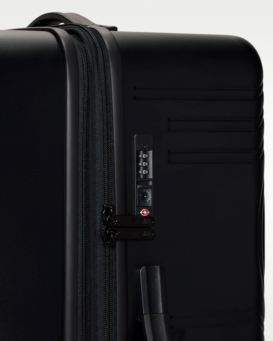 Nike Large Checked Luggage 29" Hardshell (143L)