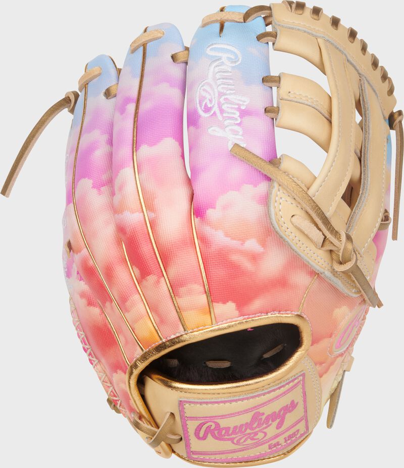 Sierra Romero Heart of the Hide Fastpitch Glove