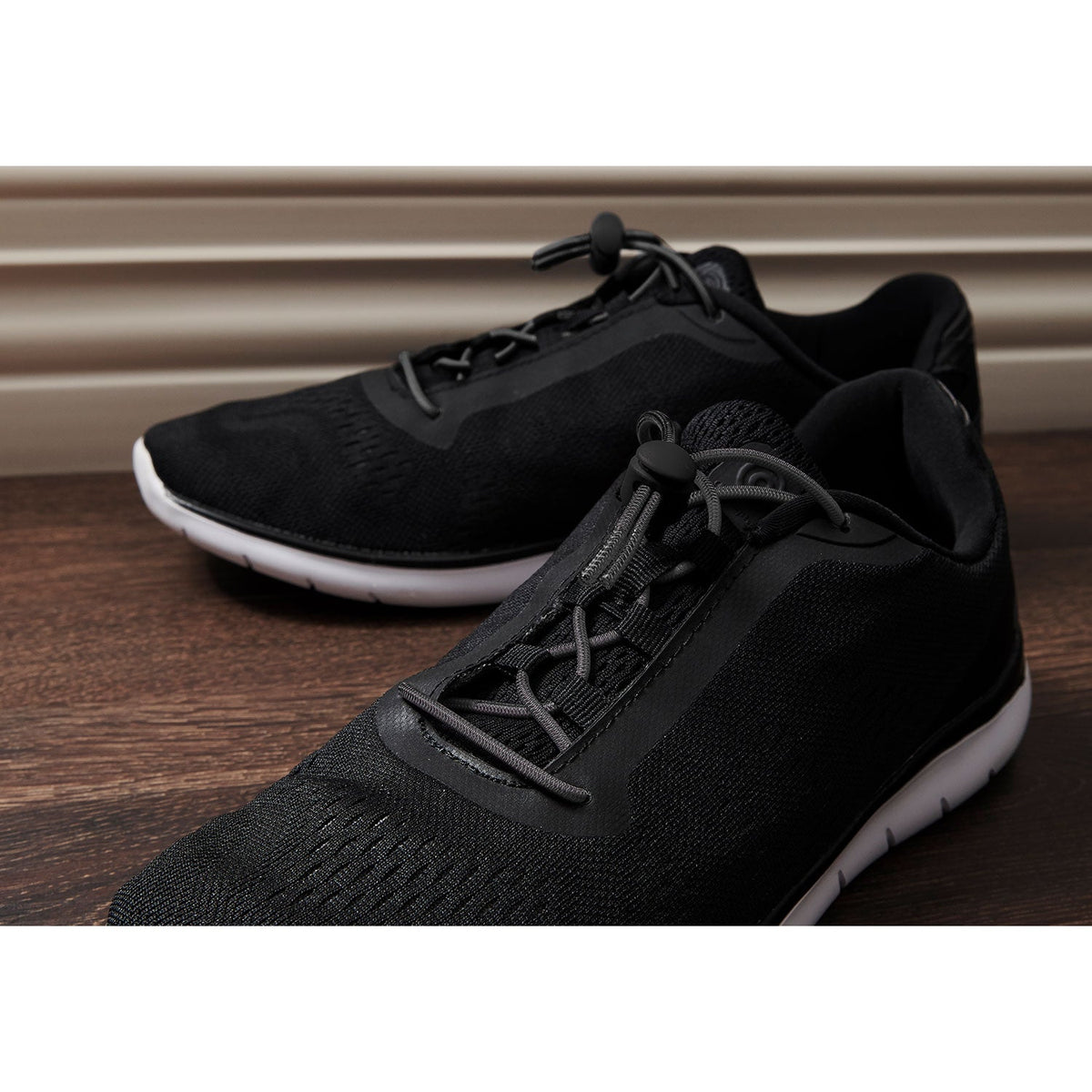 Sof Sole Reflective Laces - Black detail