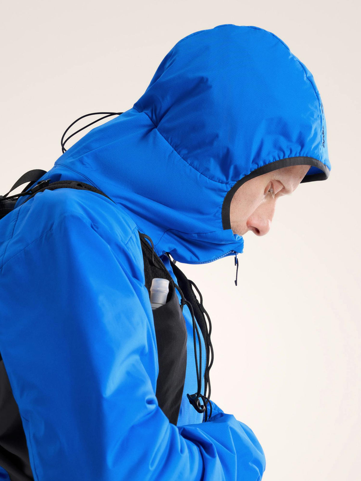 Arc'teryx Men's Atom Hoody - Fluidity/Black Sapphire - hood detail