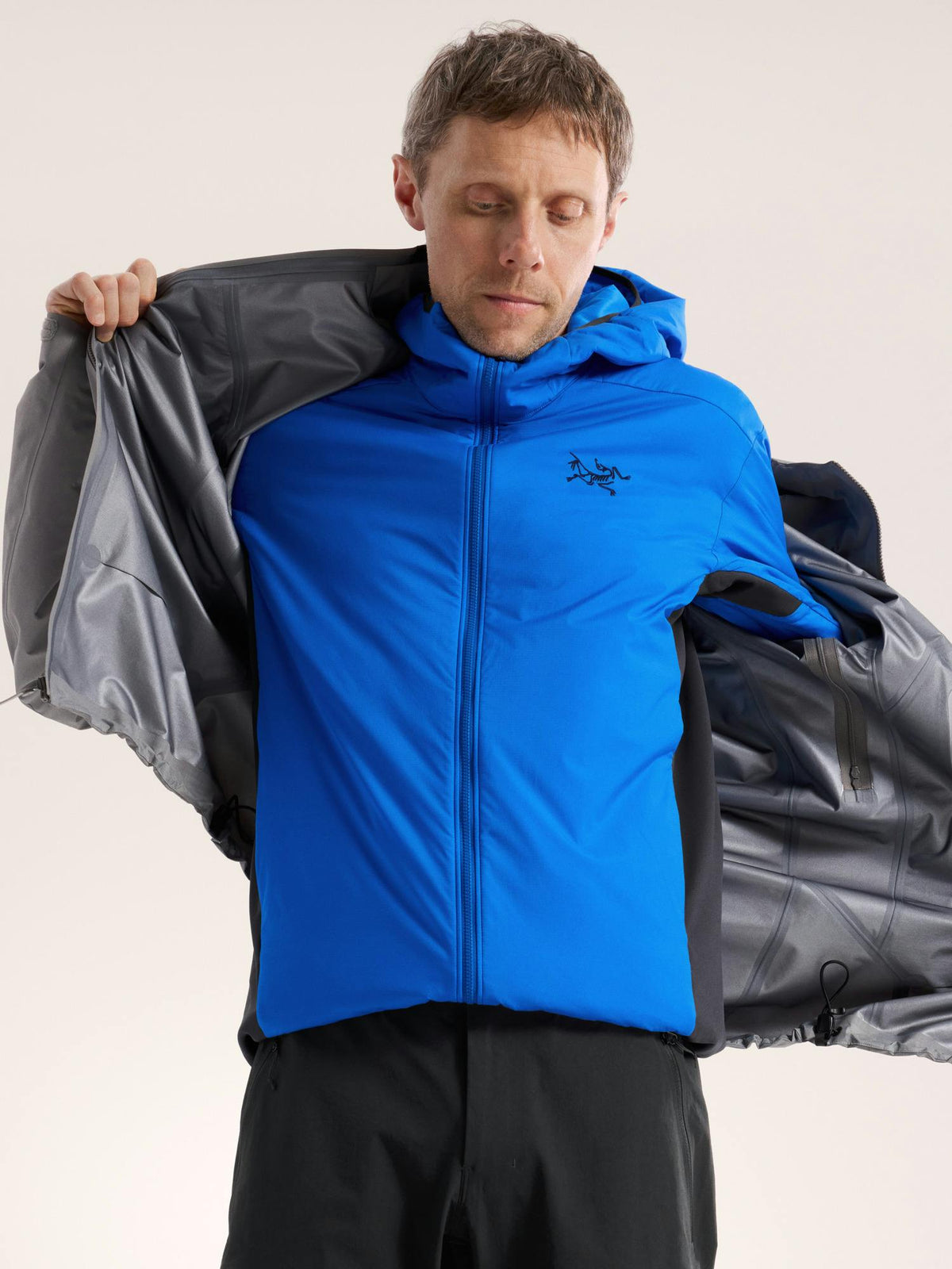 Arc'teryx Men's Atom Hoody - Fluidity/Black Sapphire - on model, open