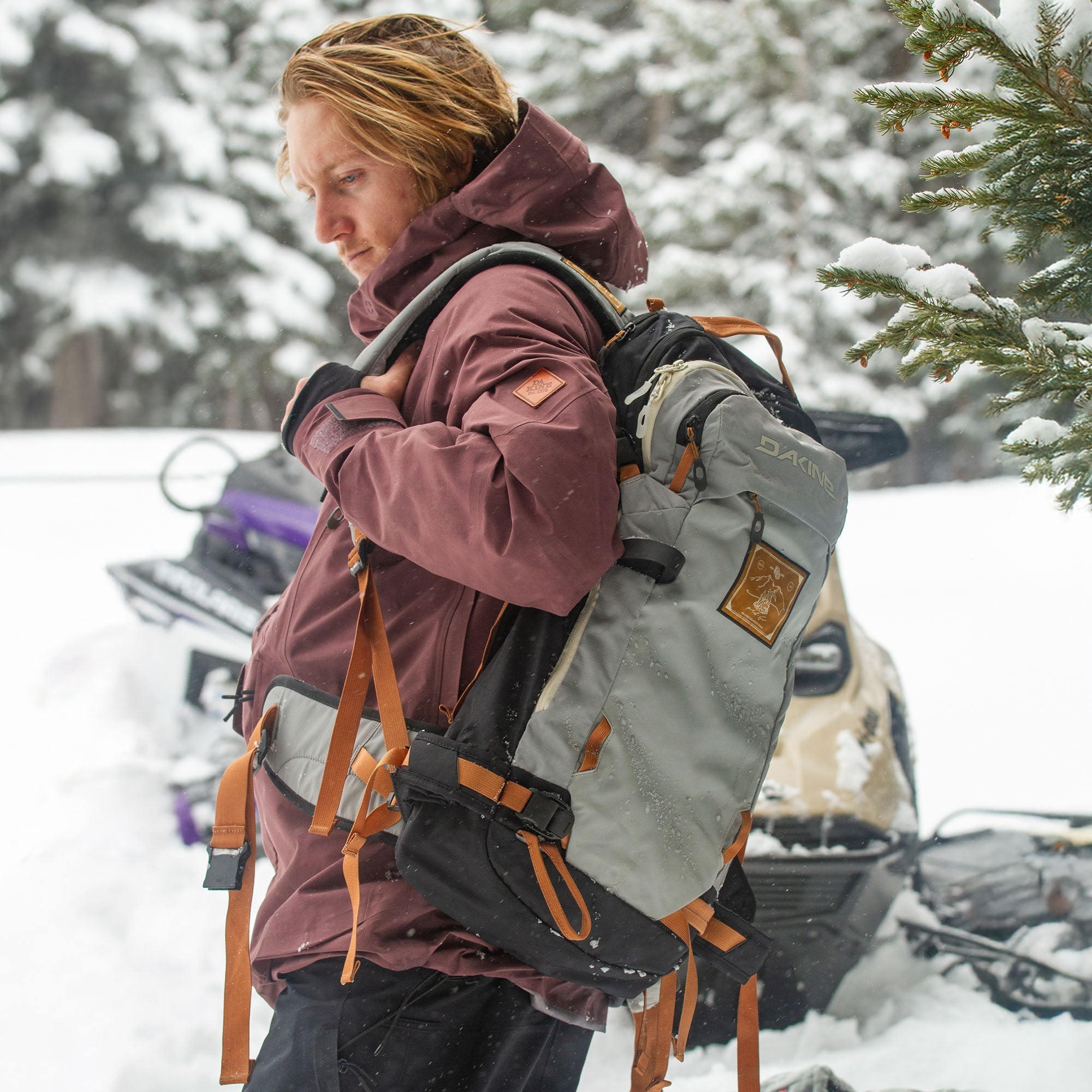 Dakine Team Poacher Backpack 22L Red Gerard - Gerard Griffin