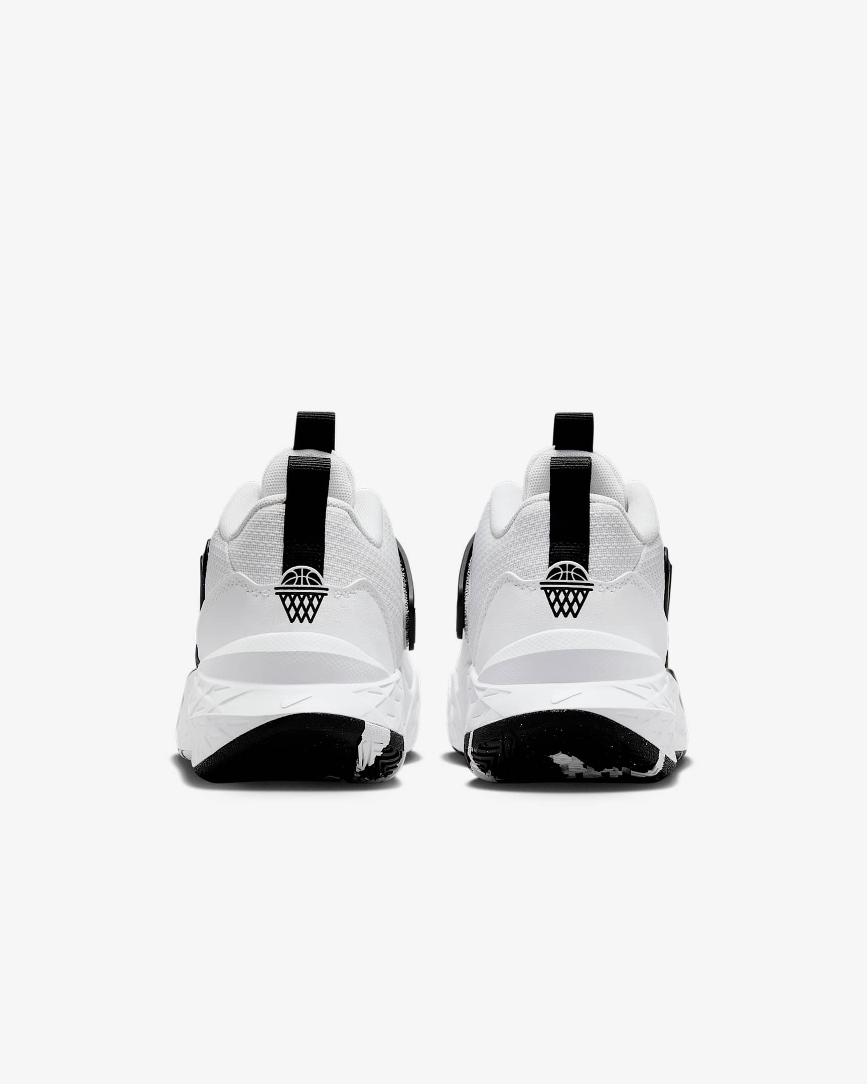 Nike Big Kids' Team Hustle D 12 Basketball Shoes
