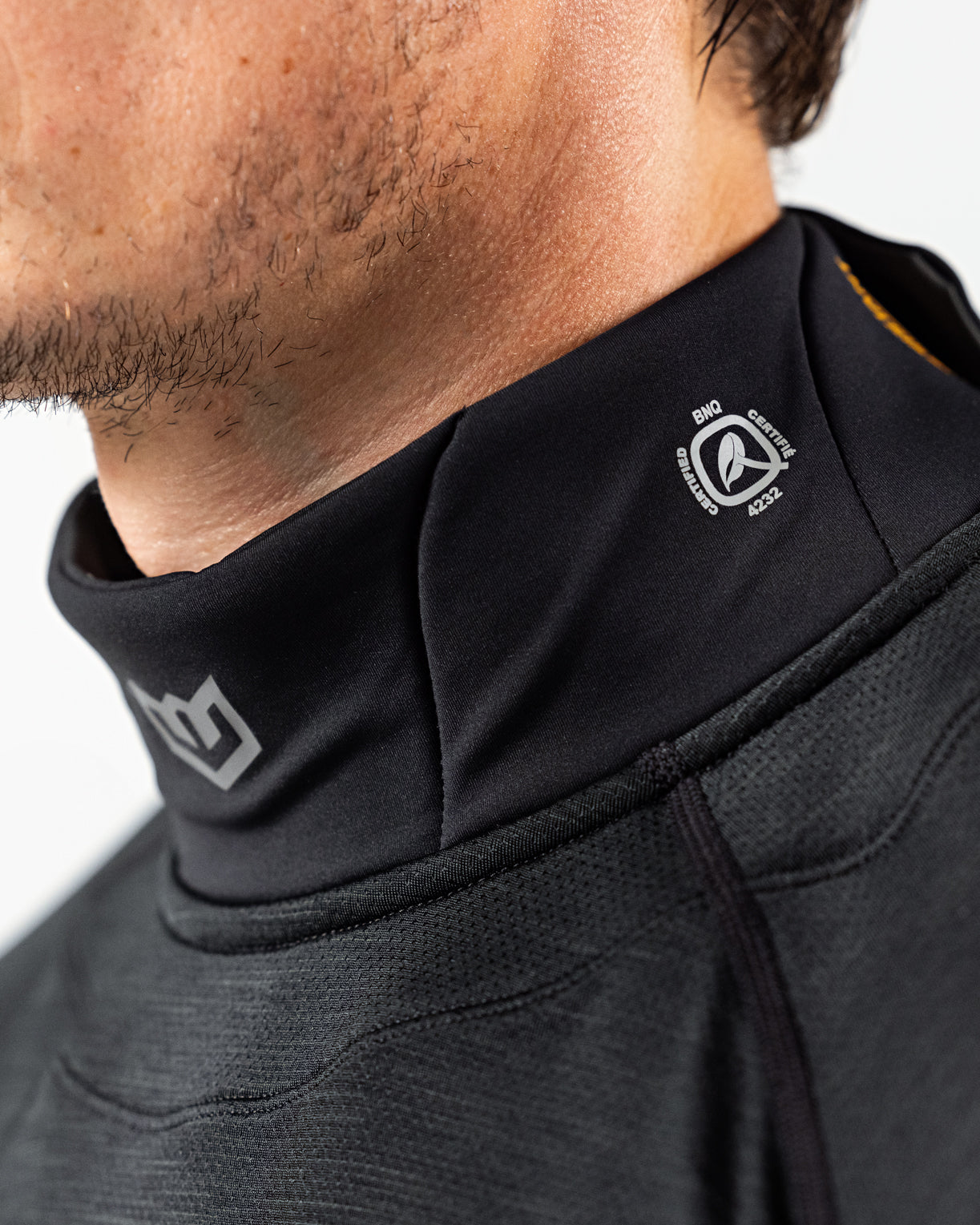 Warroad Elite TILO Padlock Neck & Wrist Top - collar detail