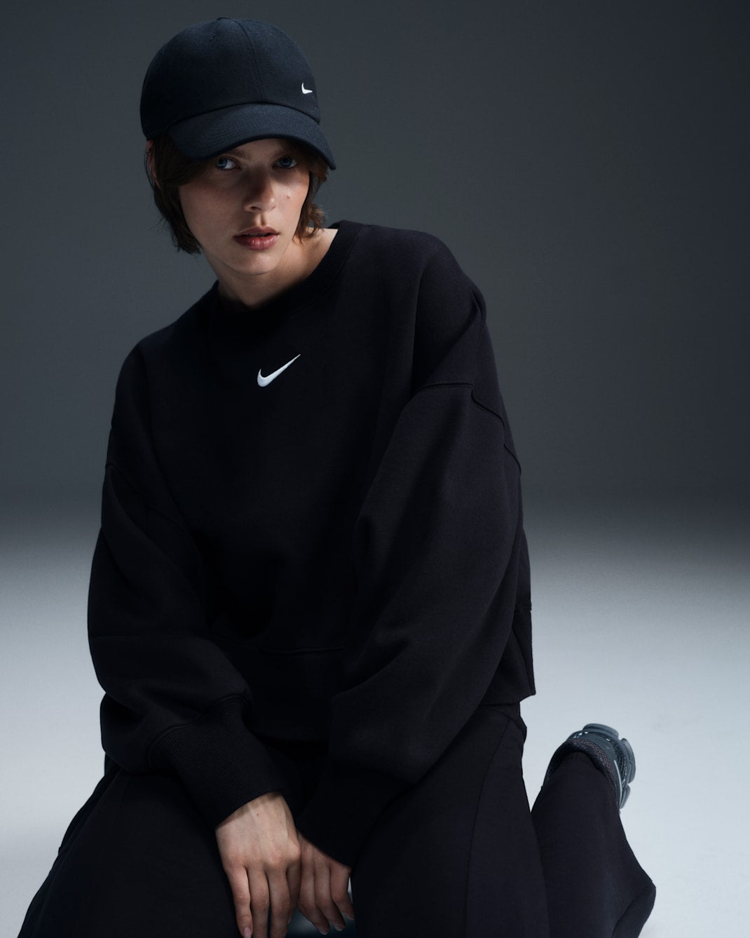 Nike Women's Sportswear Phoenix Fleece Over-Oversized Crew-Neck