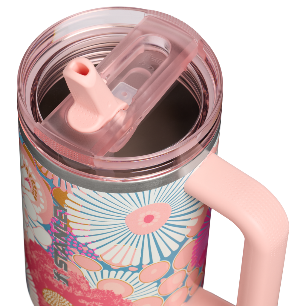 Stanley Quencher ProTour Flip Straw Tumbler 40oz Sorbet Wildflower lid detail