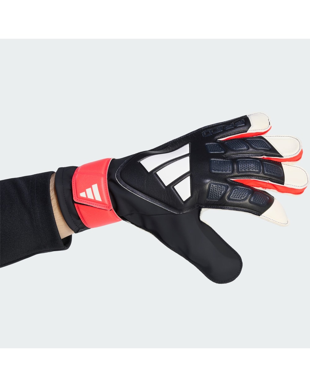Adidas Predator Goalkeeper Glove Training