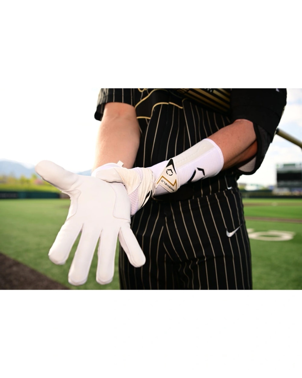 Evoshield Adult Carbyne Batting Gloves with Strap
