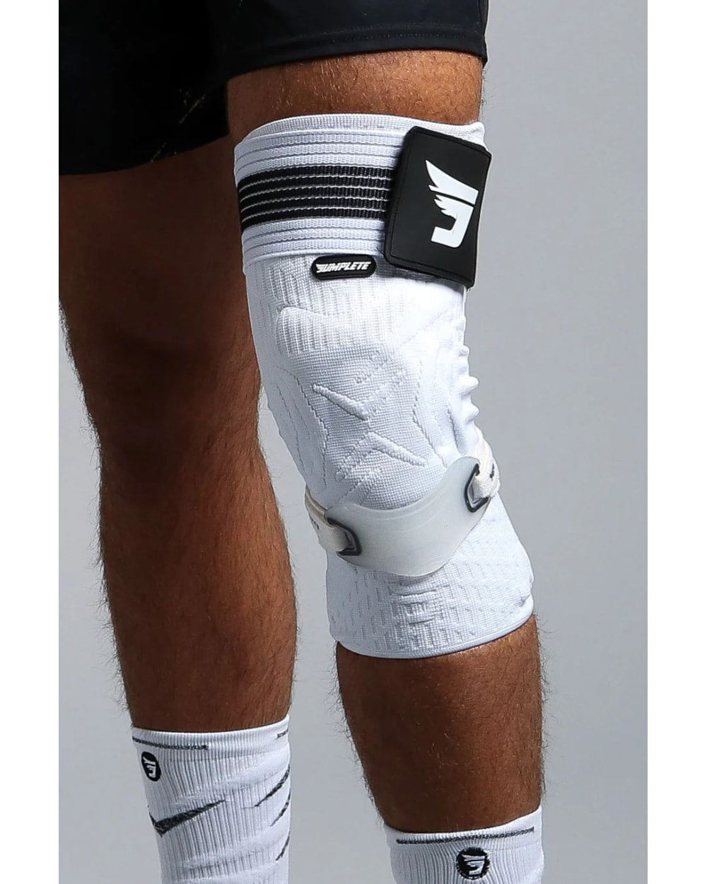 Jumplete Attakk Performance Knee Support 2.0