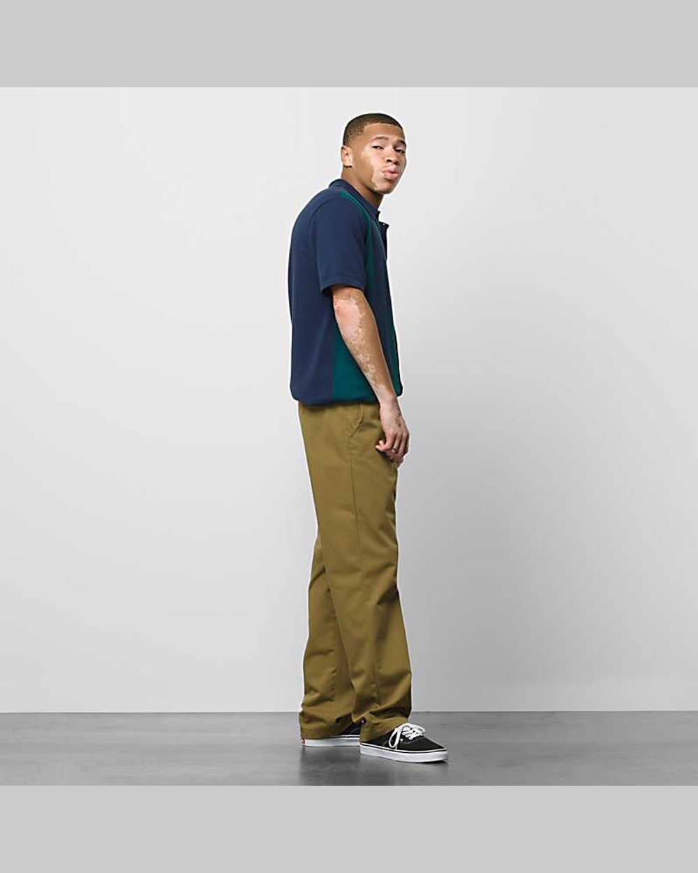 AUTHENTIC CHINO RELAXED PANT