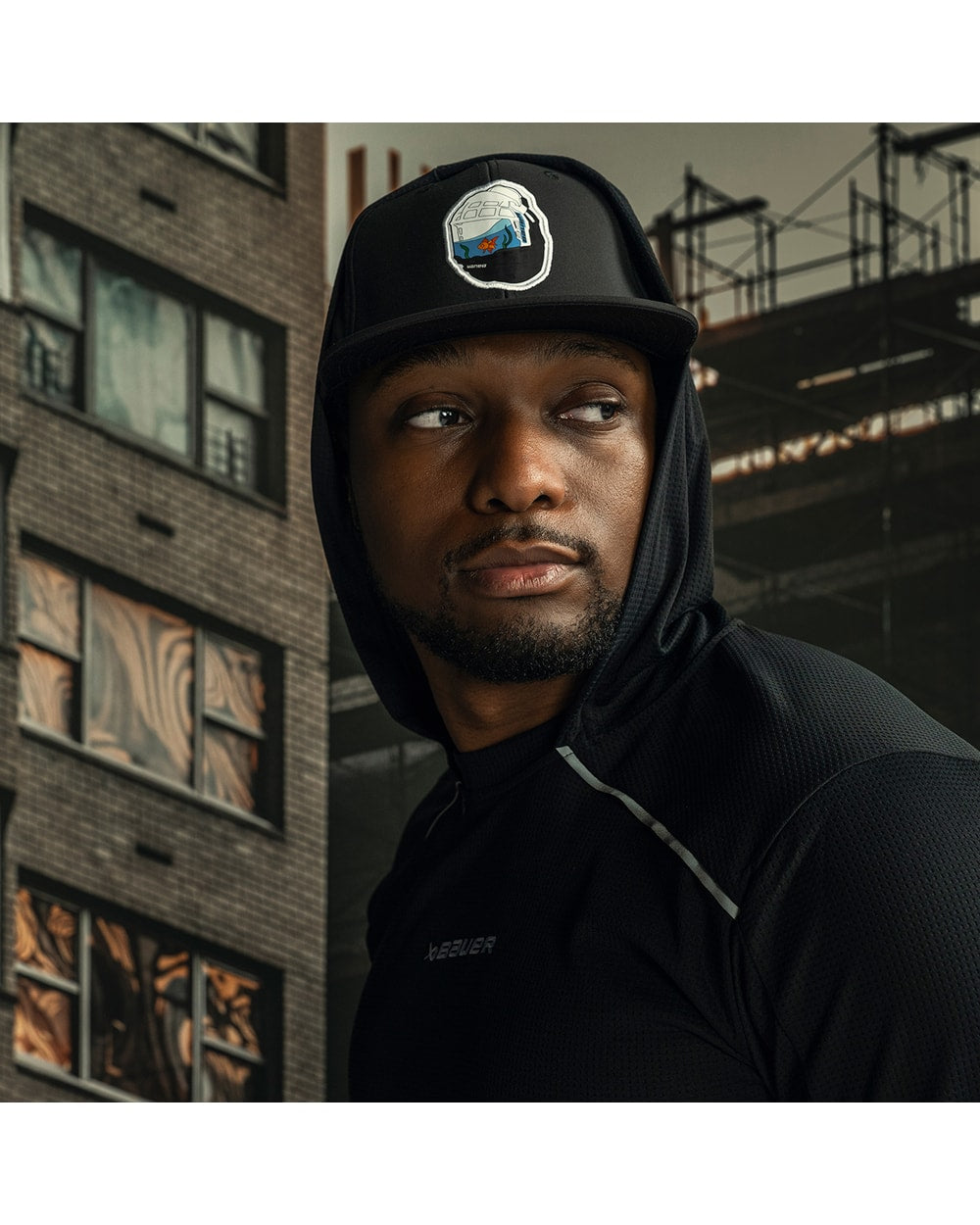 Bauer Fishbowl Senior Snapback Hat - Black - on model