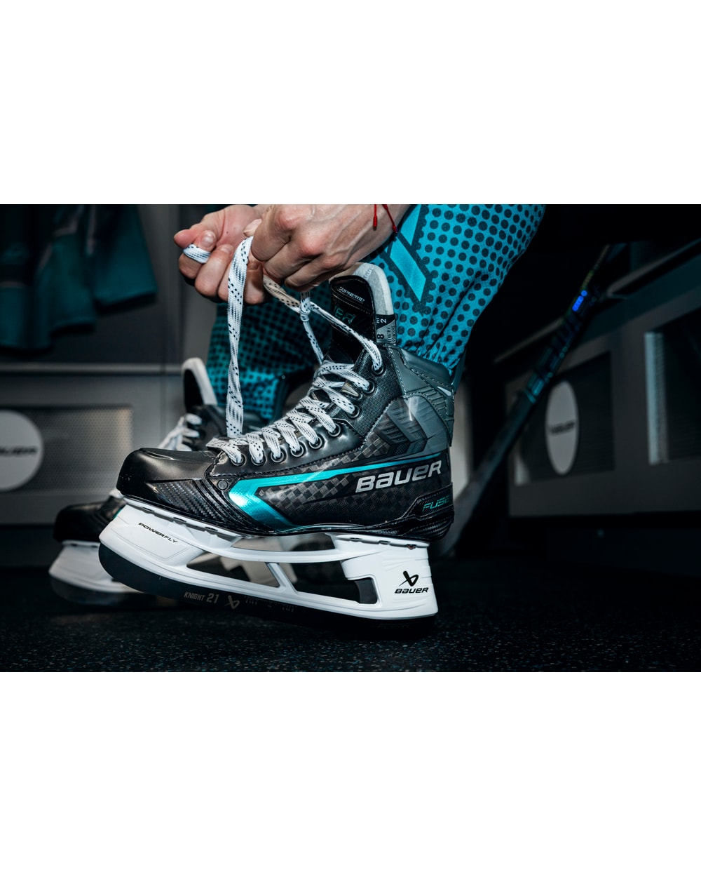 Bauer Intermediate Supreme Fuse Skate with FLY-TI Runner
