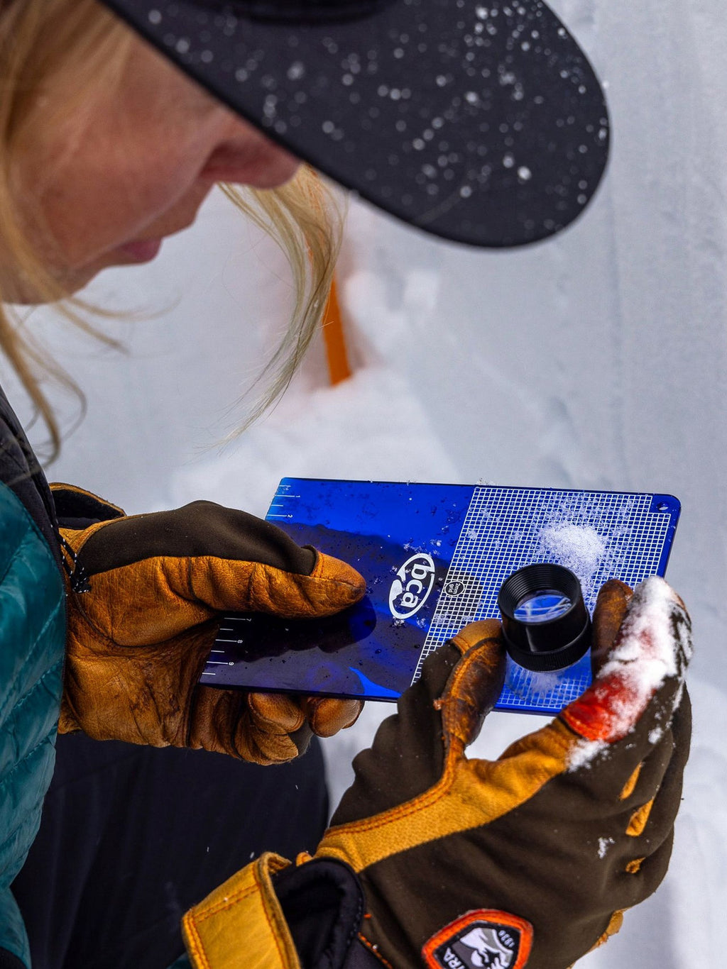 Backcountry Access Snow Study Kit - crystal card in use