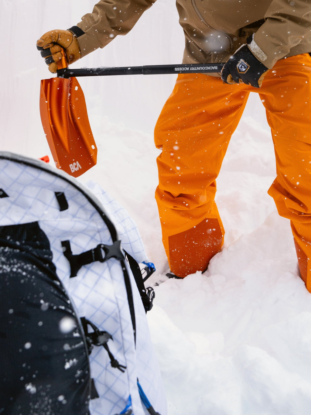 Backcountry Access Dozer 2H Avalanche Shovel - in use