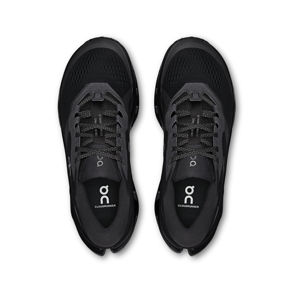 On Cloudrunner 3 Black/Black top