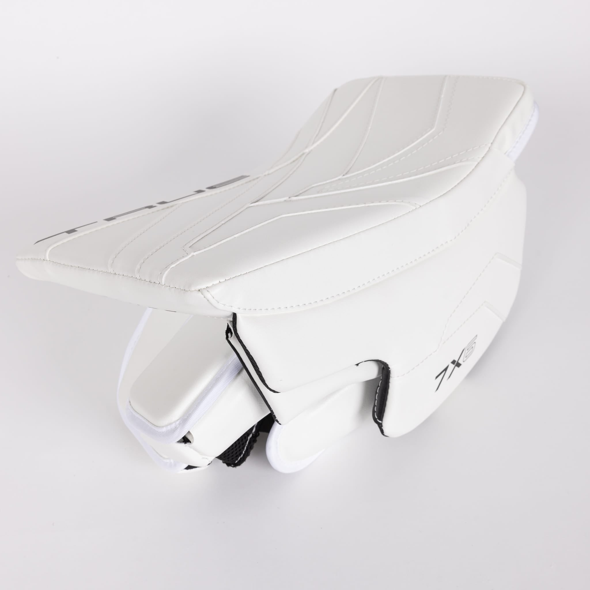 True Catalyst 7X6 Senior Goalie Blocker White/White - top edge