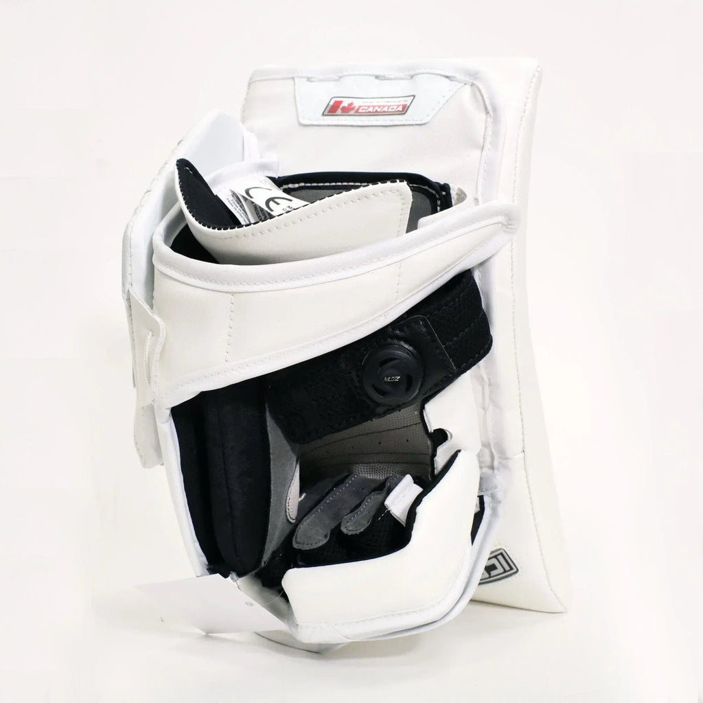 Brian's Iconik 2 Senior Goalie Blocker in white - cuff and interior