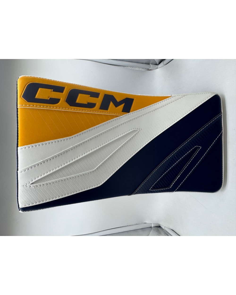CCM EFLEX 7 Goalie Blocker Senior