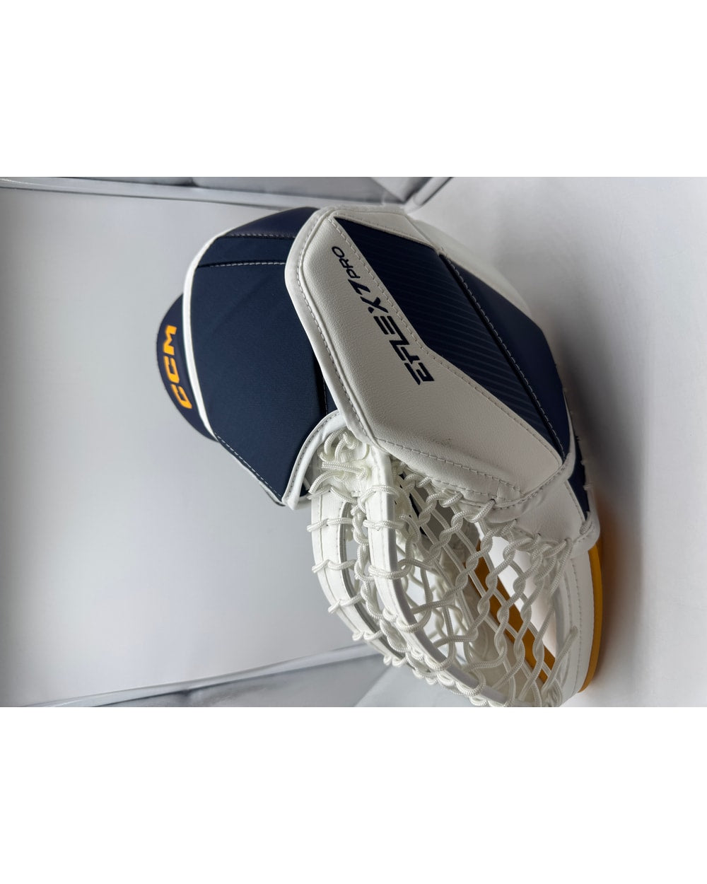 CCM EFLEX 7 Goalie Catcher Senior