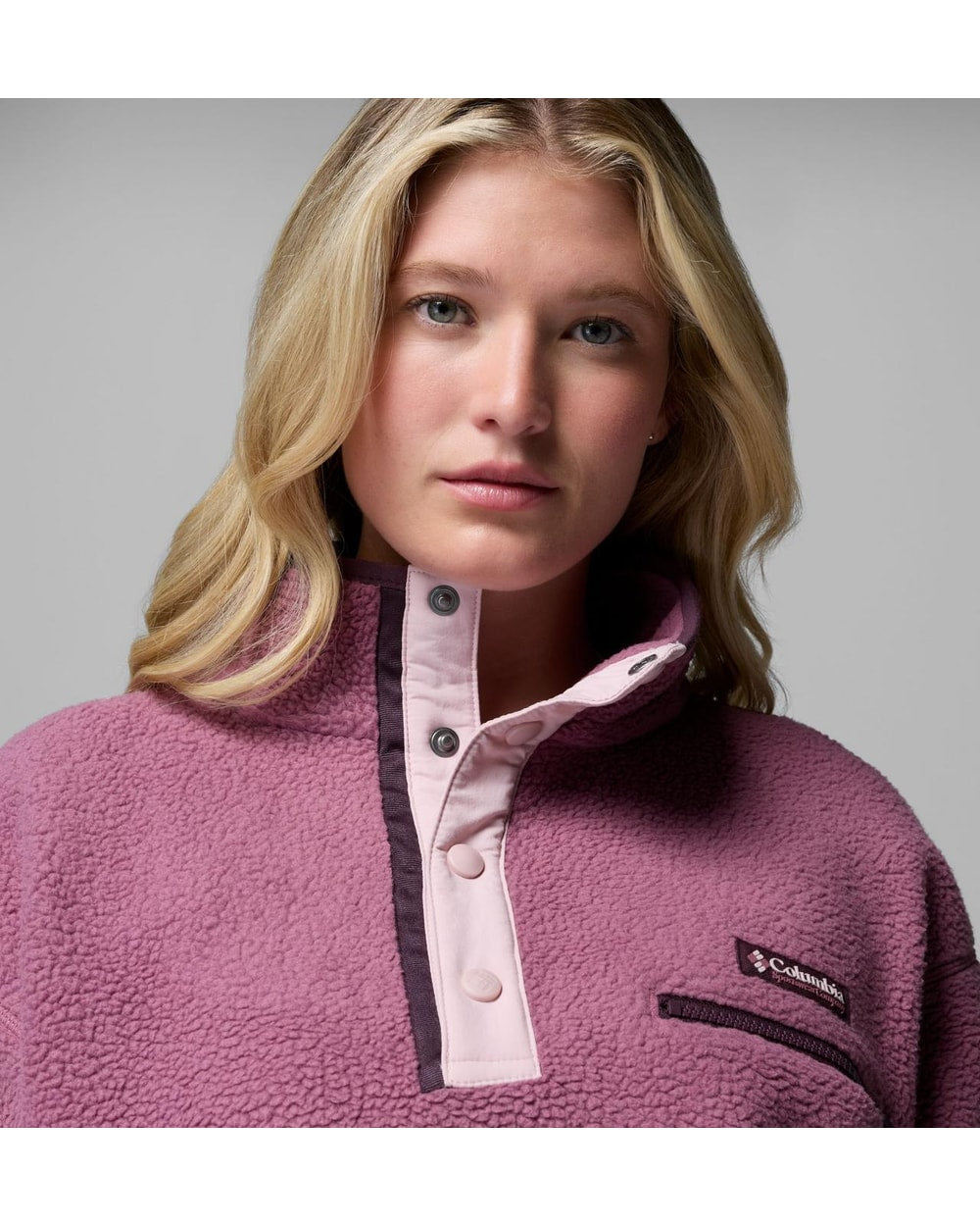 Helvetia II Cropped Half Snap - Antique Mauve, detail