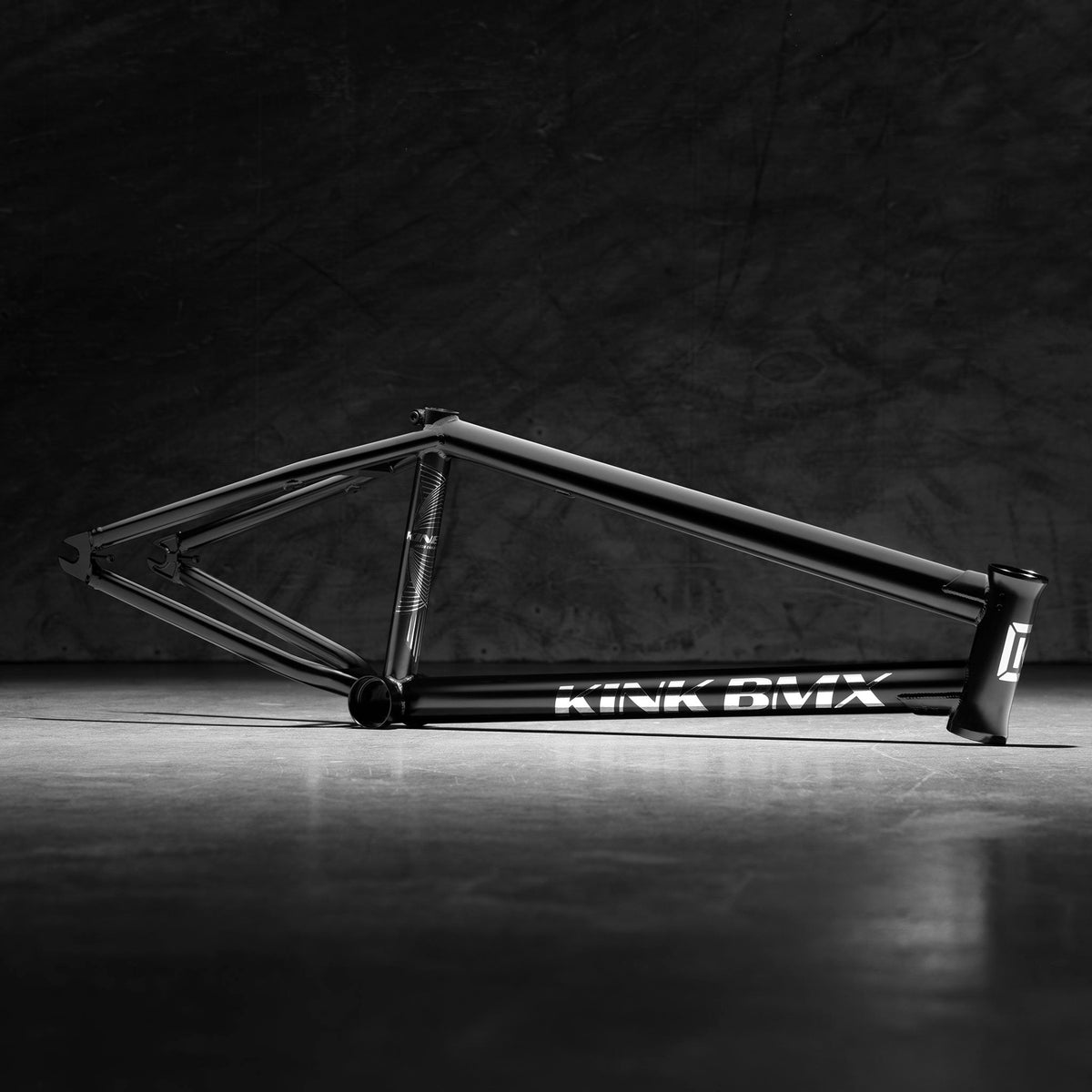 Kink Kinetic Frame 20.75" - ED Black - ED Black, side view