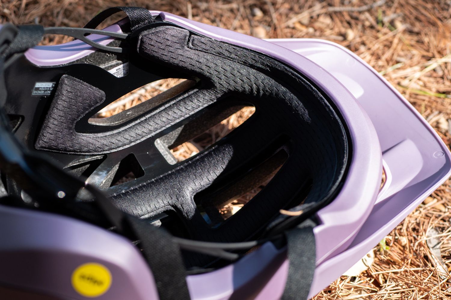 Liv Roost MIPS Bike Helmet - Air Glow - MIPS liner detail