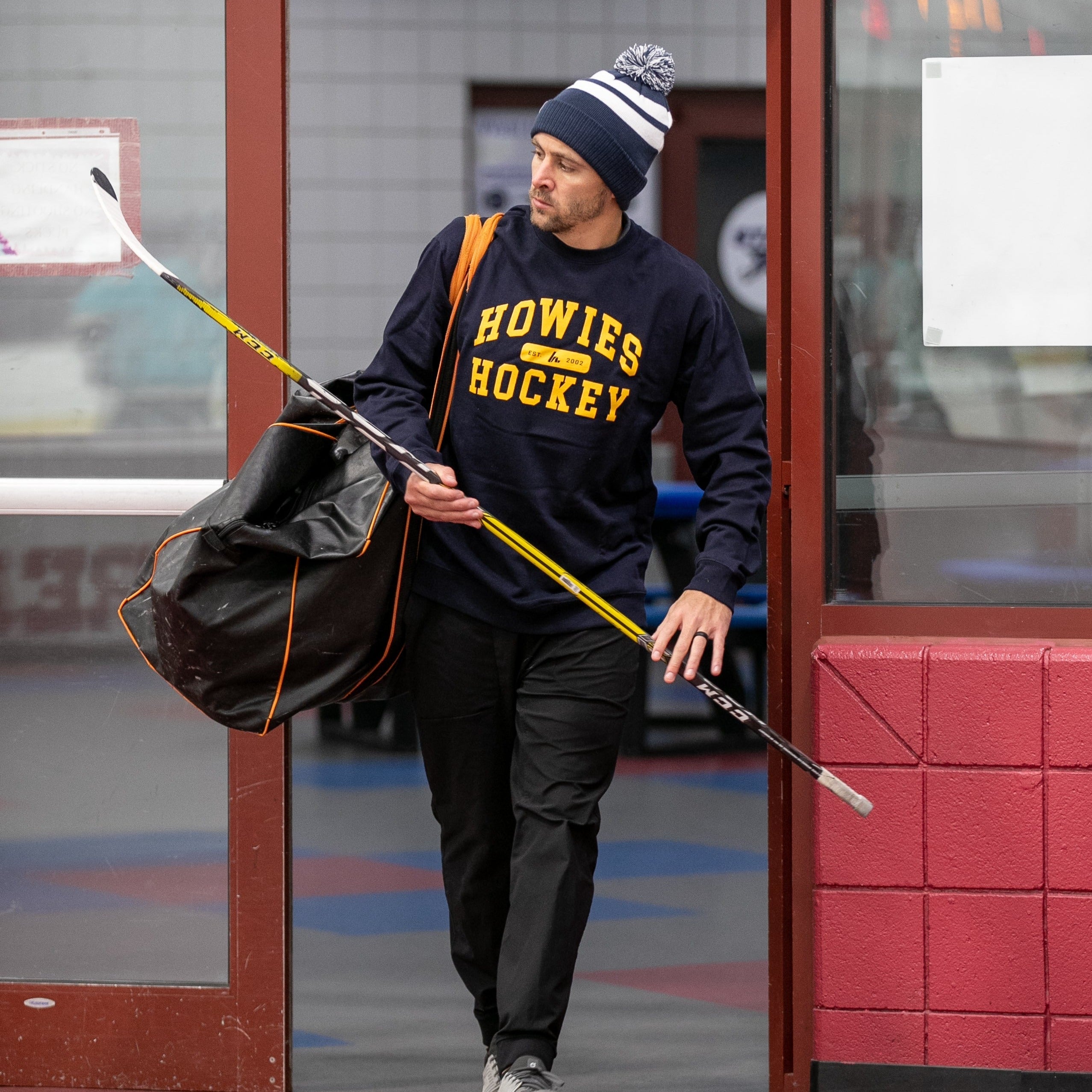 Howies Collegiate Crewneck - Navy lifestyle