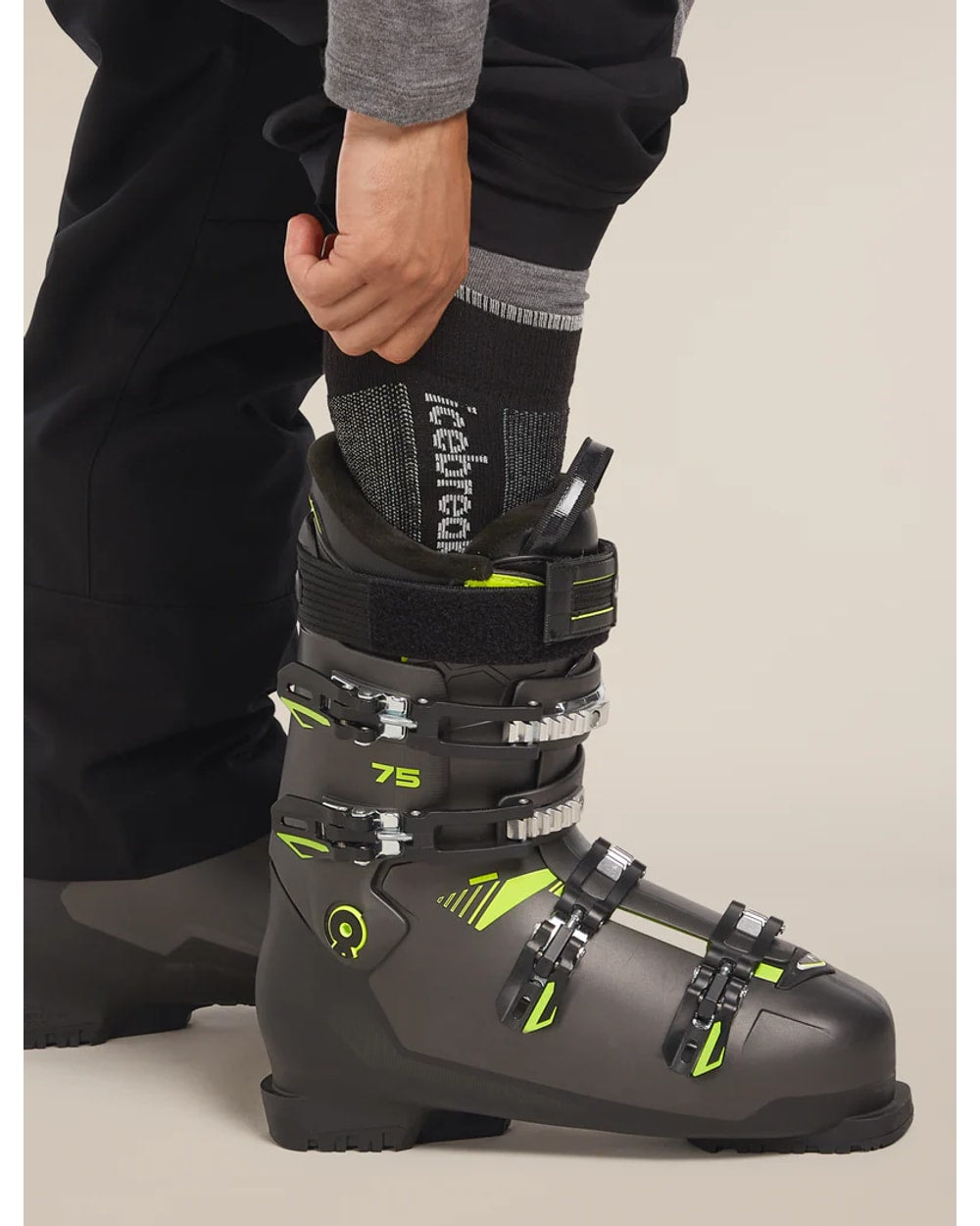 Icebreaker Men's Merino Ski+ Medium Over The Calf Socks