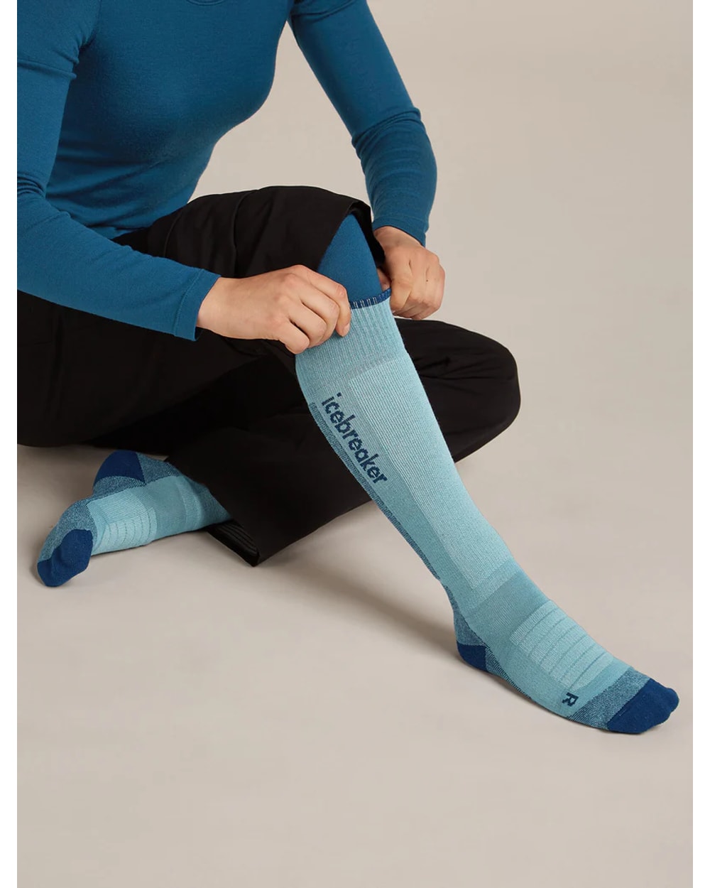 Icebreaker Women's Merino Ski+ Medium Over The Calf Socks