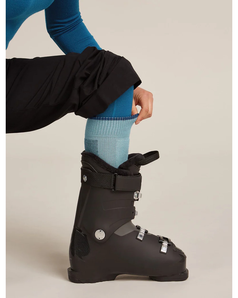 Icebreaker Women's Merino Ski+ Medium Over The Calf Socks
