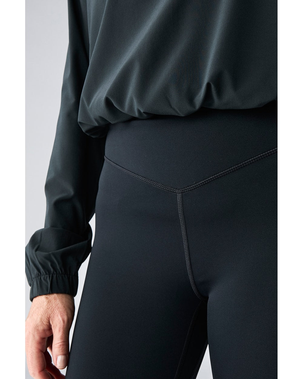Indyeva Women's Sendero II 28" Leggings - Black - waistband detail