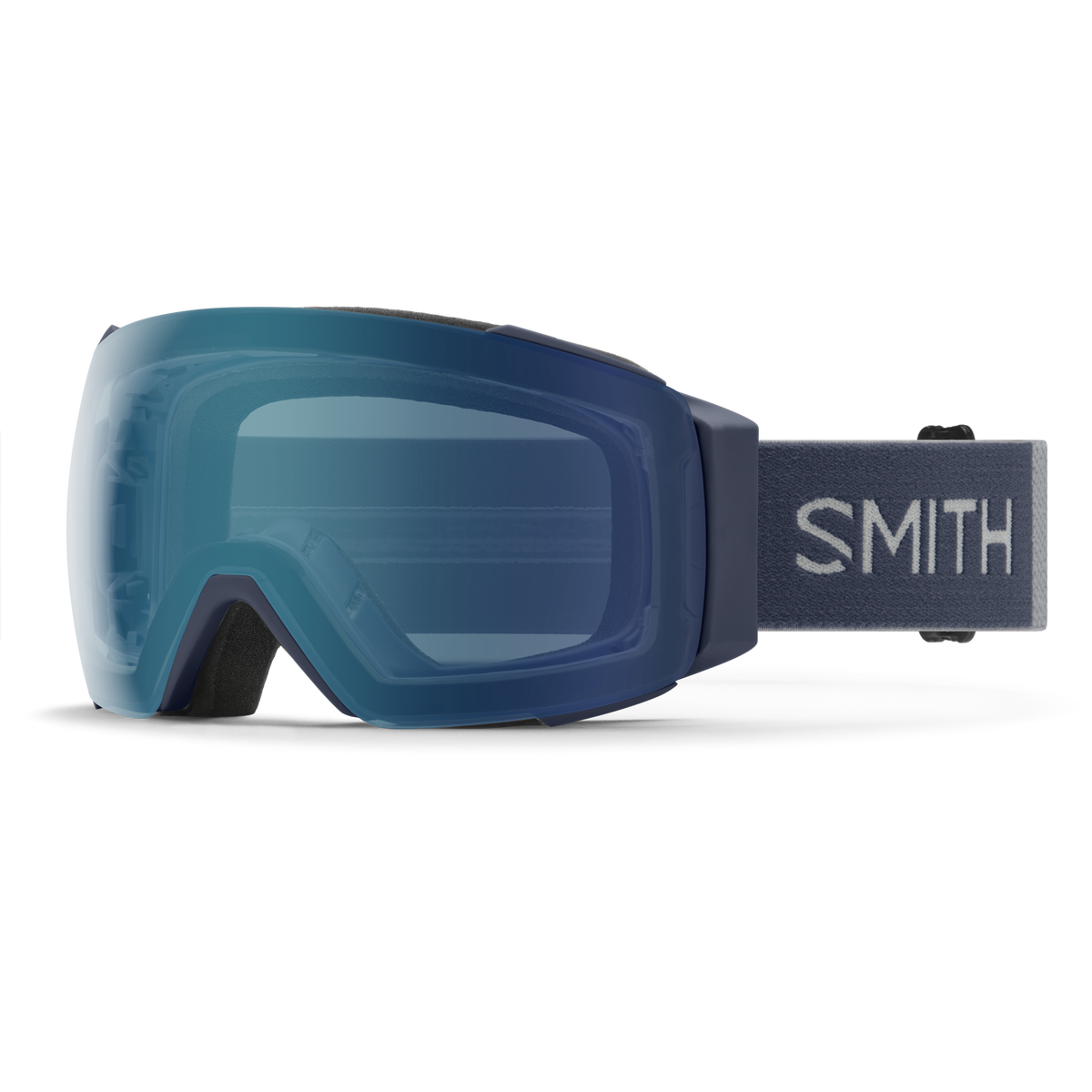 Smith I/O Mag Goggles - Royal Navy / ChromaPop Everyday Blue Mirror, 3/4 view