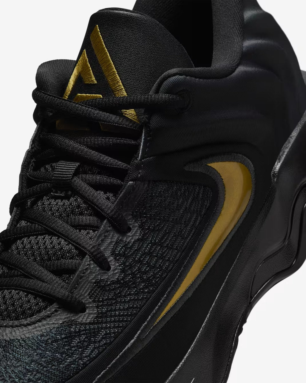 Nike Men's Giannis Immortality 4 Basketball Shoes