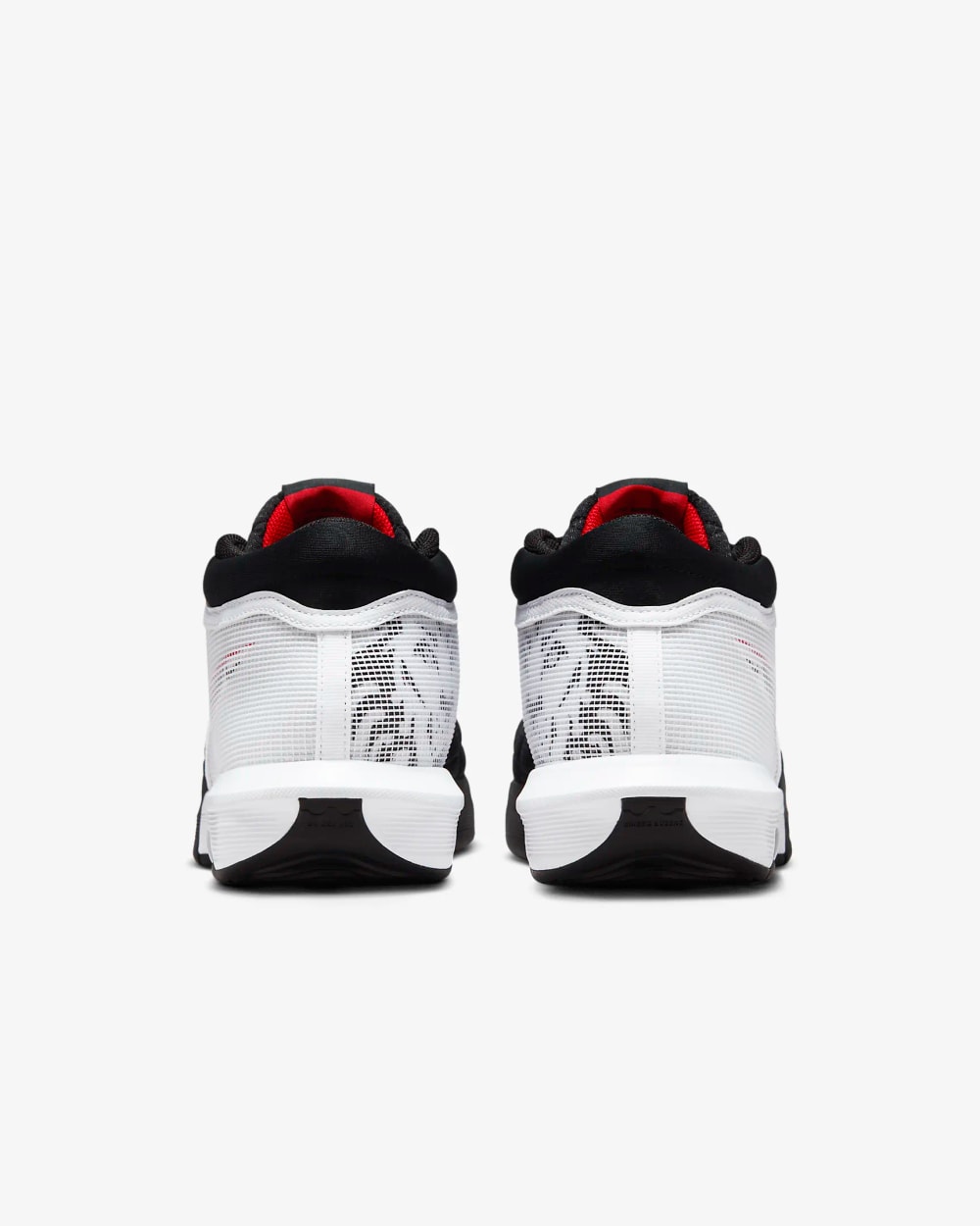 Nike Men's LeBron Witness 8 Basketball Shoes