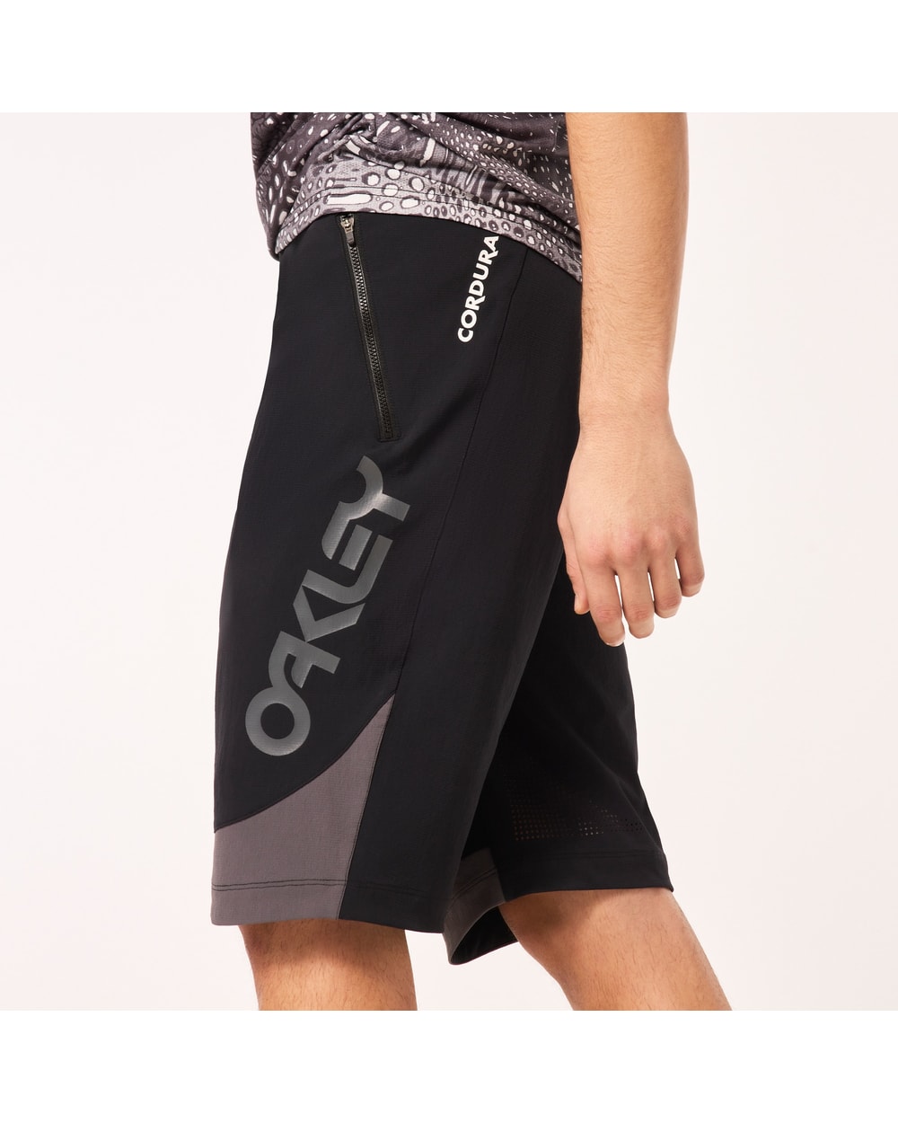 Oakley Men's Maven Scrub Short