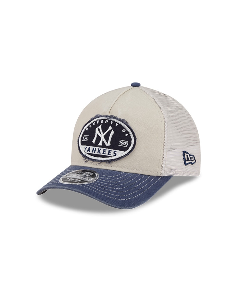 New Era New York Yankees Frayed M-Crown A-Frame 9FORTY Trucker Adjustable Hat