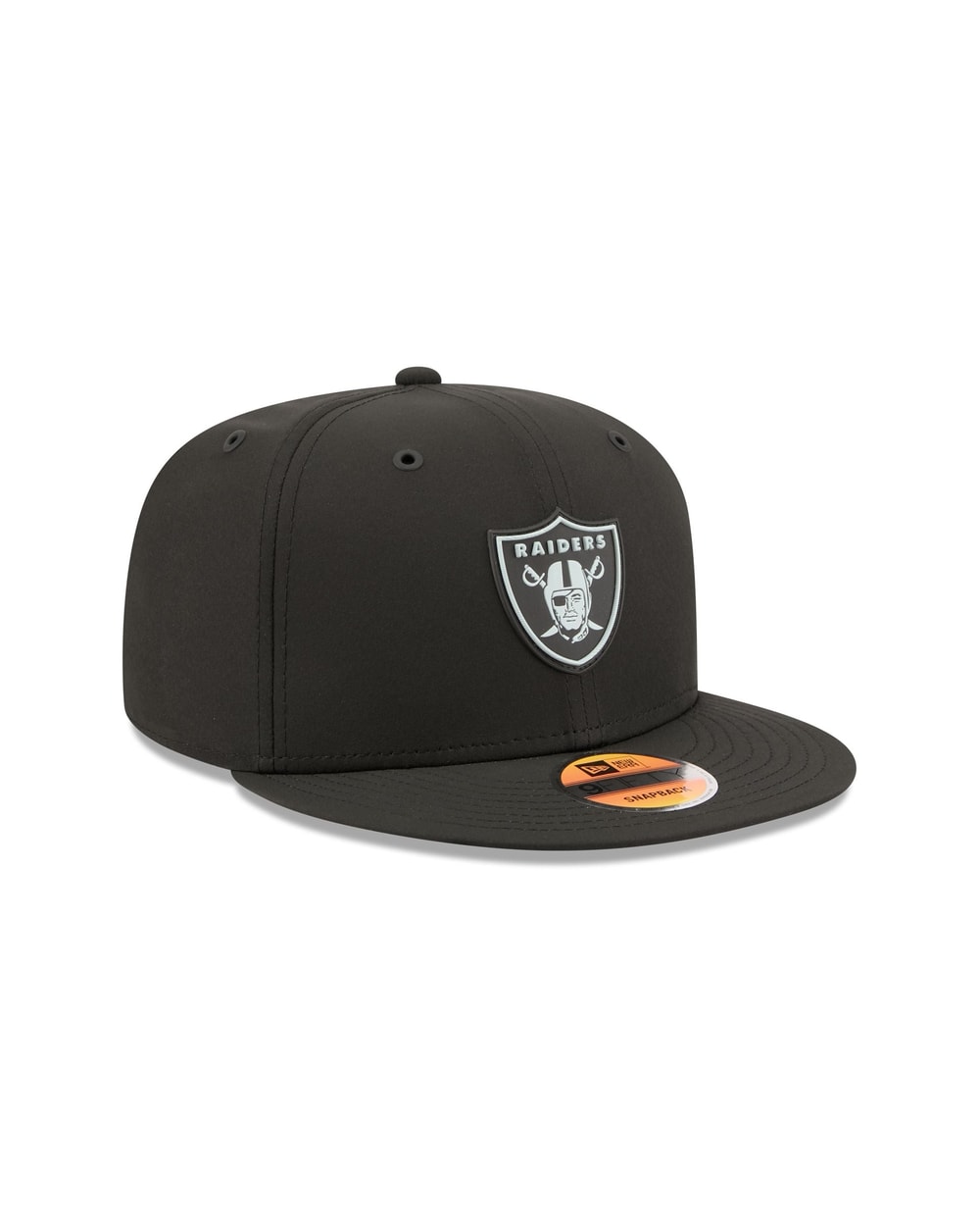 New Era Las Vegas Raiders 2026 Sideline 9FIFTY Snapback Hat - three-quarter right
