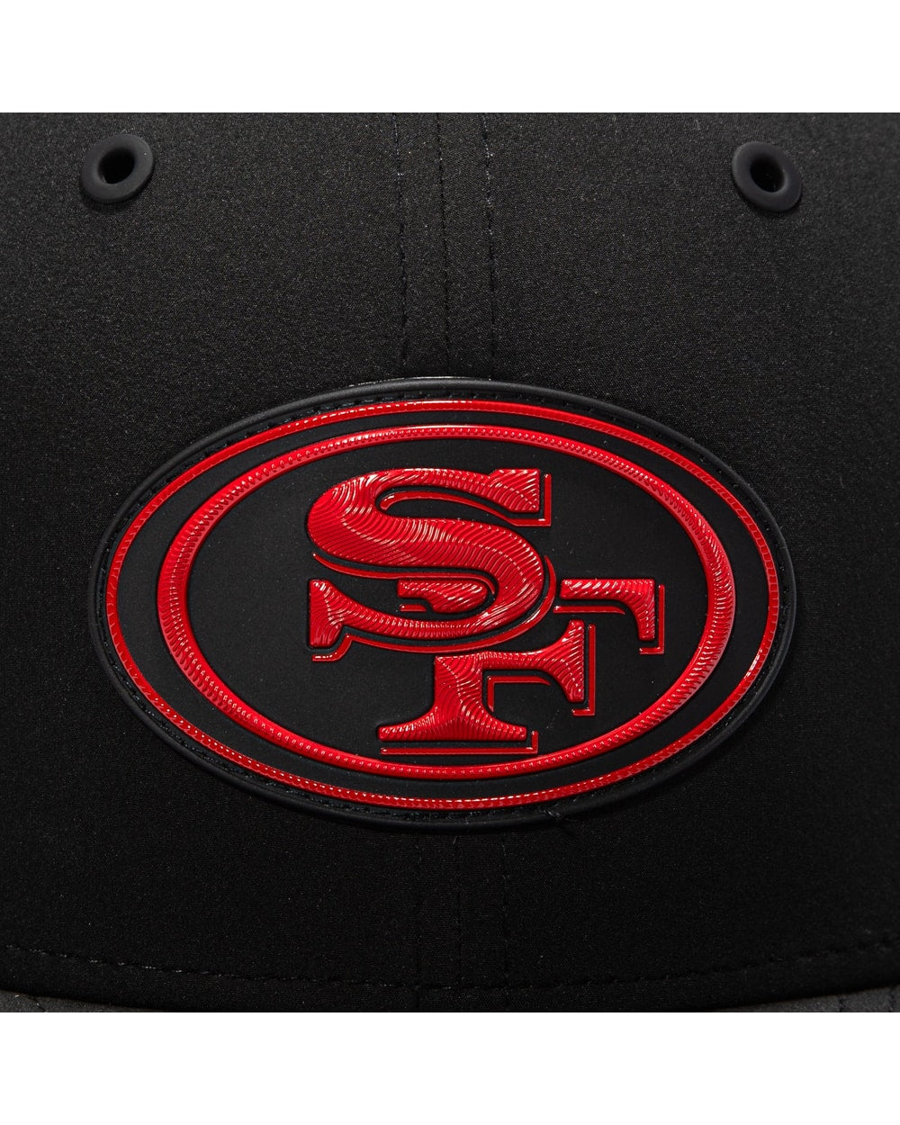 New Era San Francisco 49ers 2026 Sideline 9FIFTY Snapback Hat - front logo detail